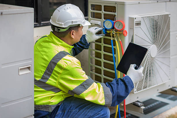 Professional Hvac Maintenance technician working in Center Point, TX